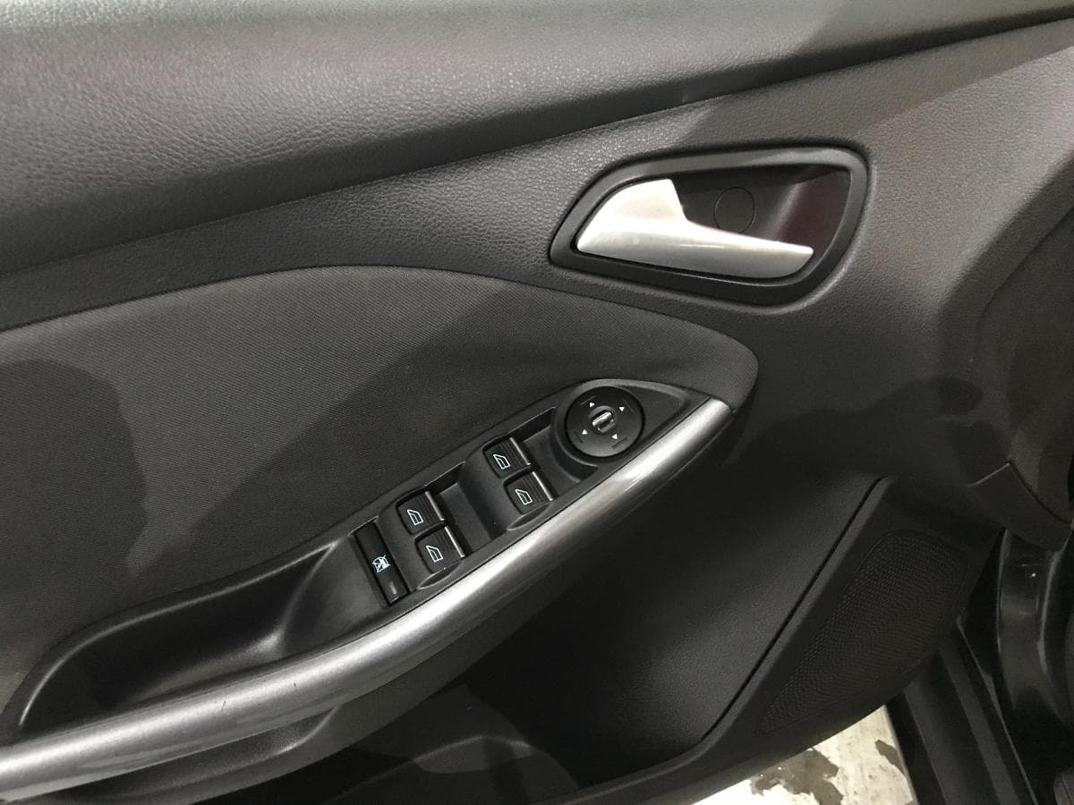 Ford Focus 1.6TDCI · Ano 2011 — image 21