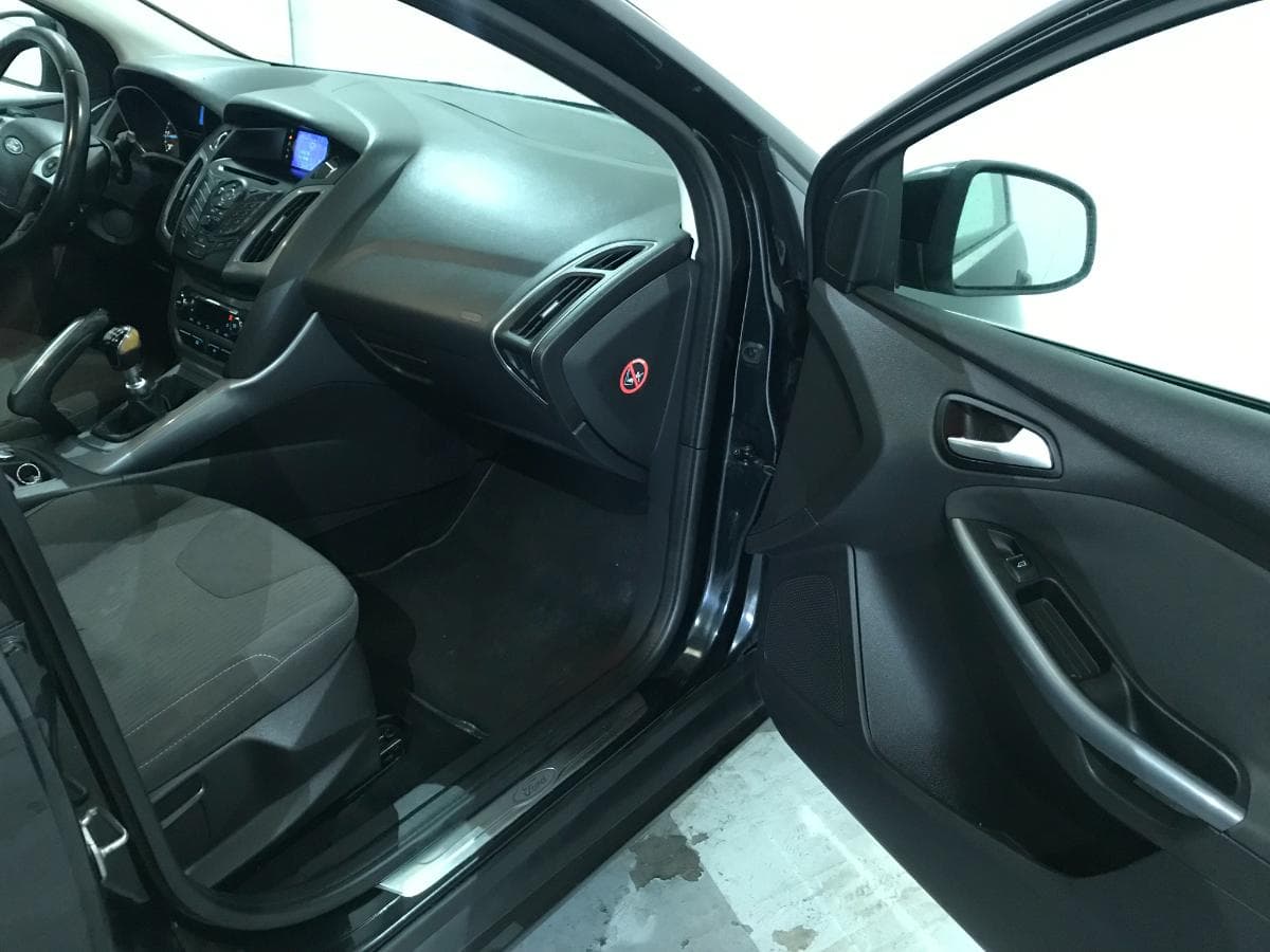 Ford Focus 1.6TDCI · Ano 2011 — image 25