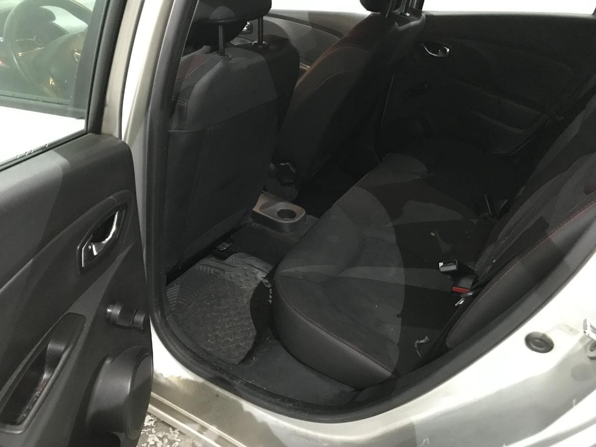 Renault Clio 1.5 DCI · Ano 2014 — imagen 19