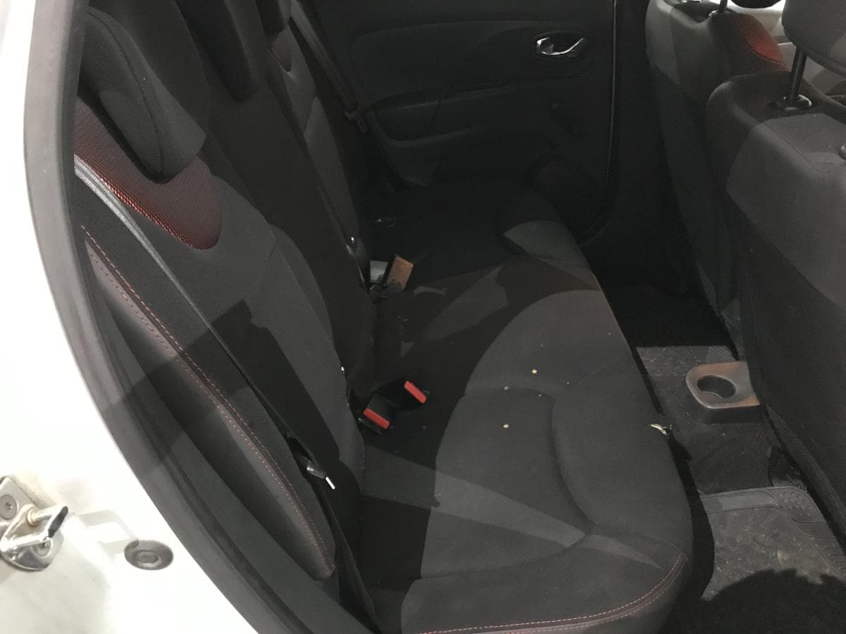Renault Clio 1.5 DCI · Ano 2014 — imagen 20
