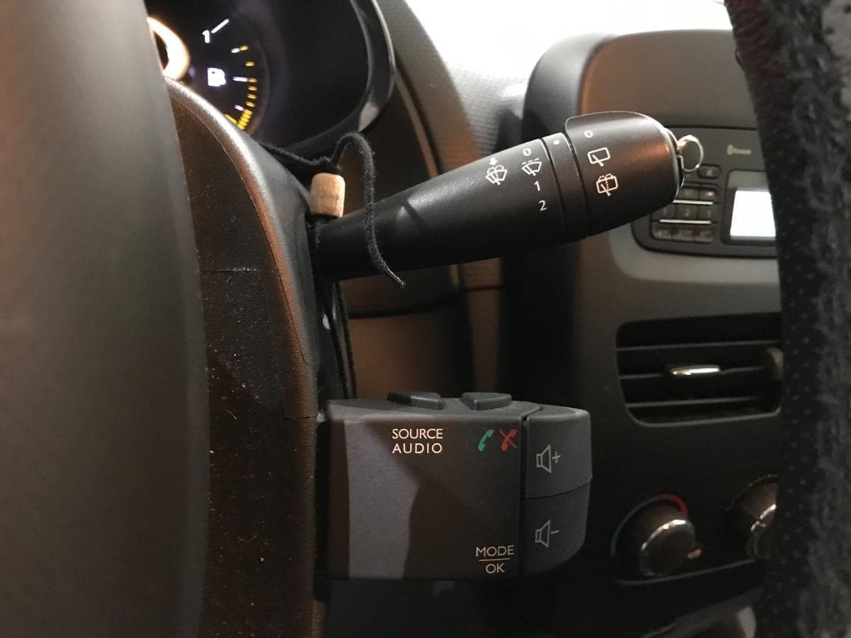 Renault Clio 1.5 DCI · Ano 2014 — imagen 30