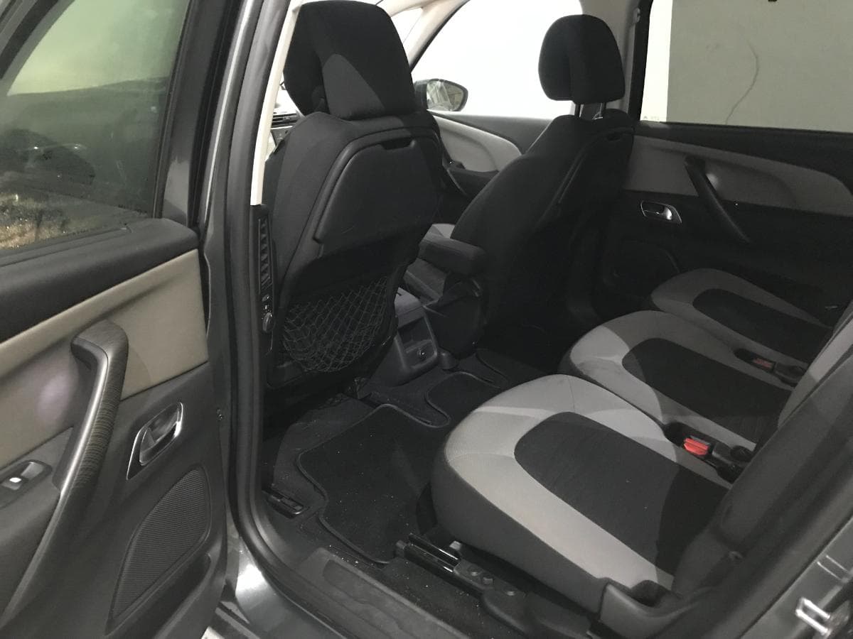 Citroën C4 Grand Picasso 1.6 HDI · Ano 2014 — imagem 13