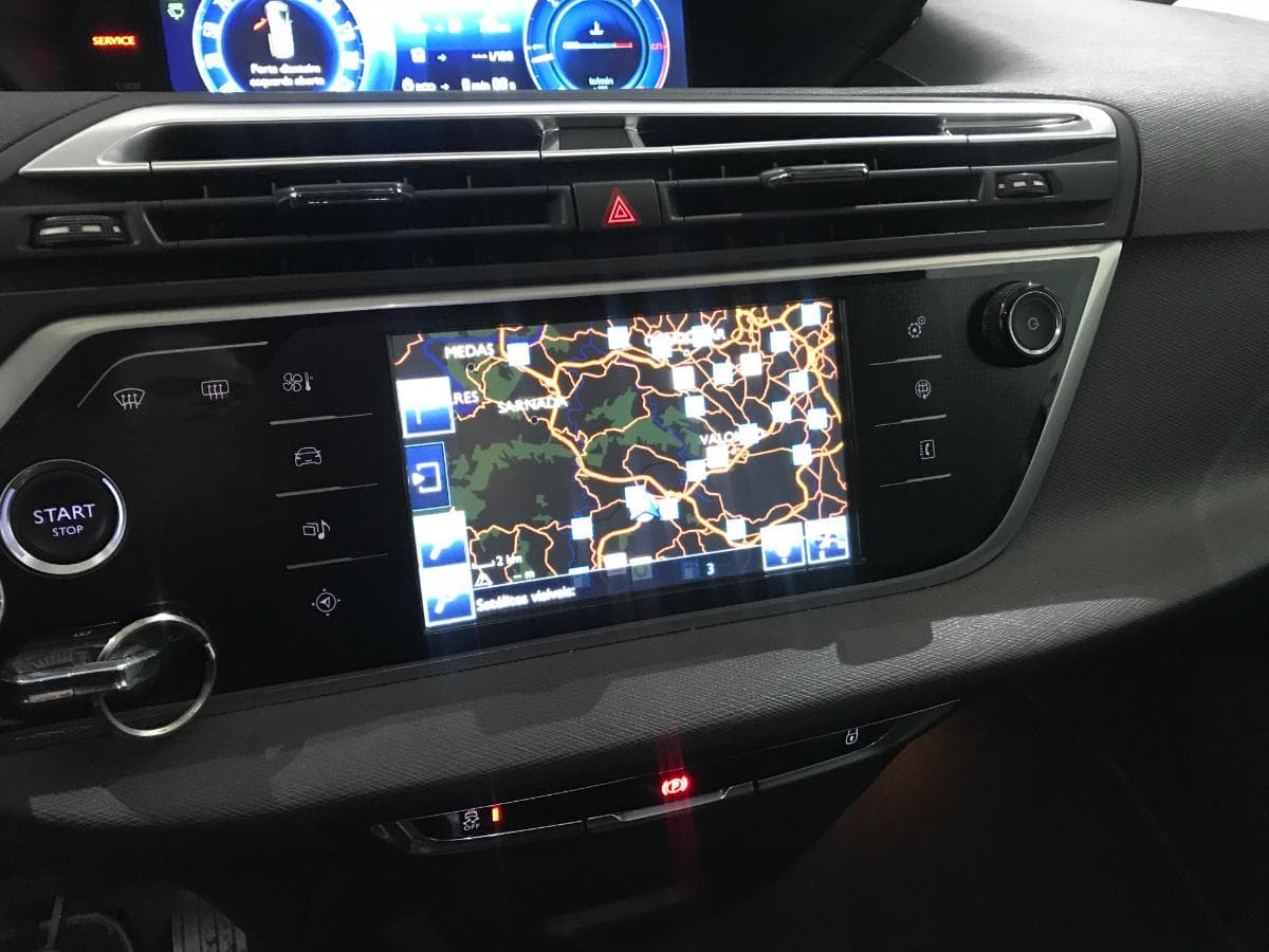 Citroën C4 Grand Picasso 1.6 HDI · Ano 2014 — imagem 34