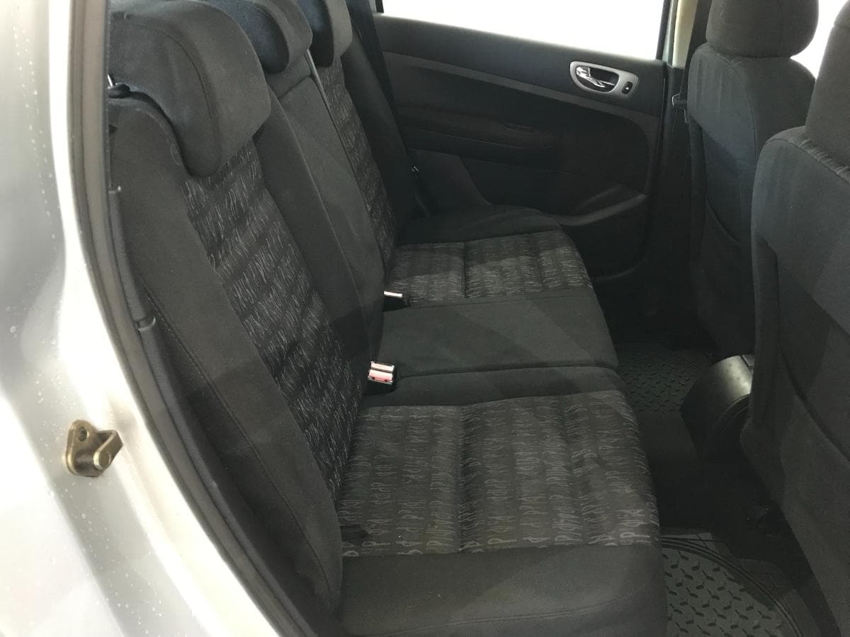 Peugeot 307 1.4 HDI · Ano 2005 — imagem 11