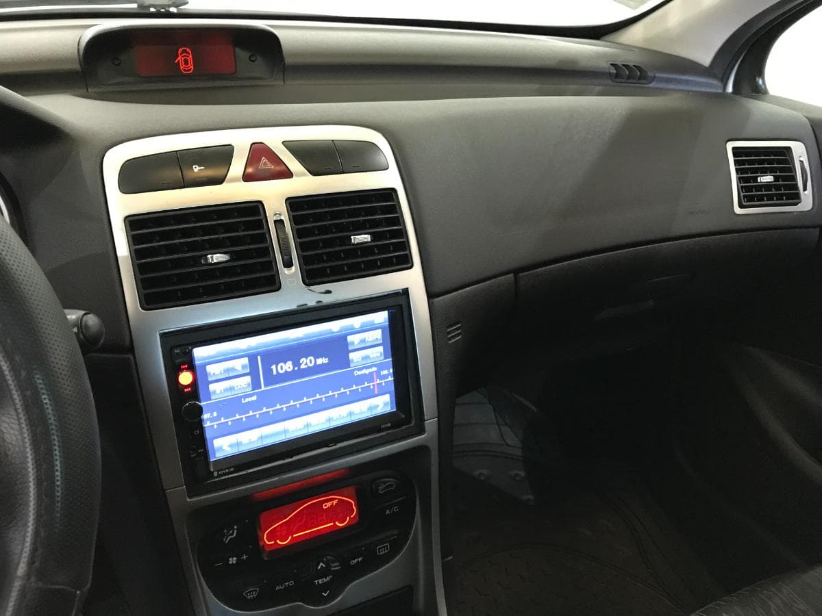 Peugeot 307 1.4 HDI · Ano 2005 — imagem 23
