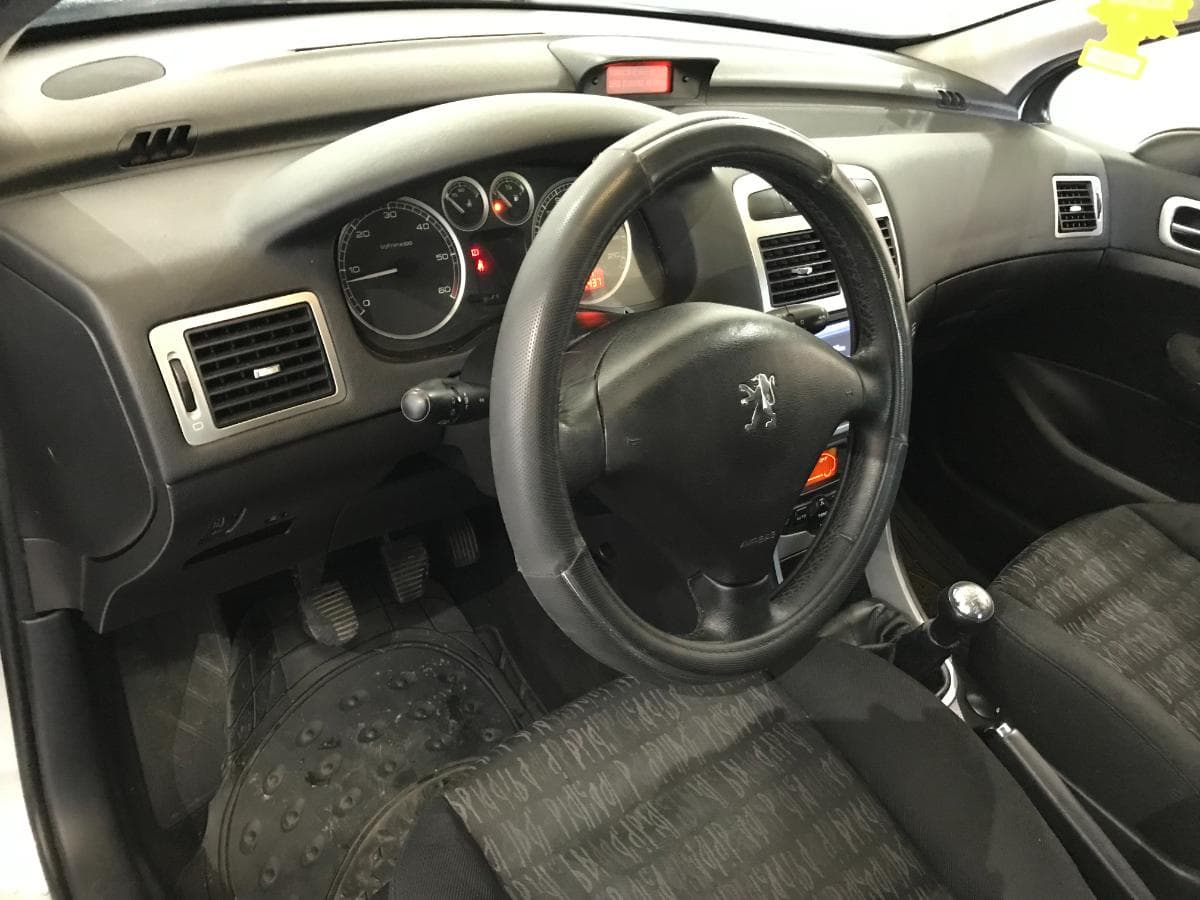 Peugeot 307 1.4 HDI · Ano 2005 — imagem 26
