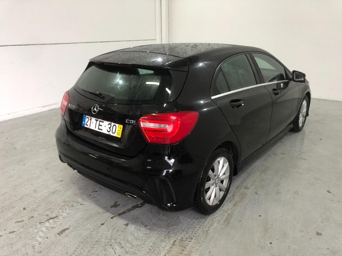 Mercedes-Benz Classe A 200 CDI· Ano 2014 — image 5