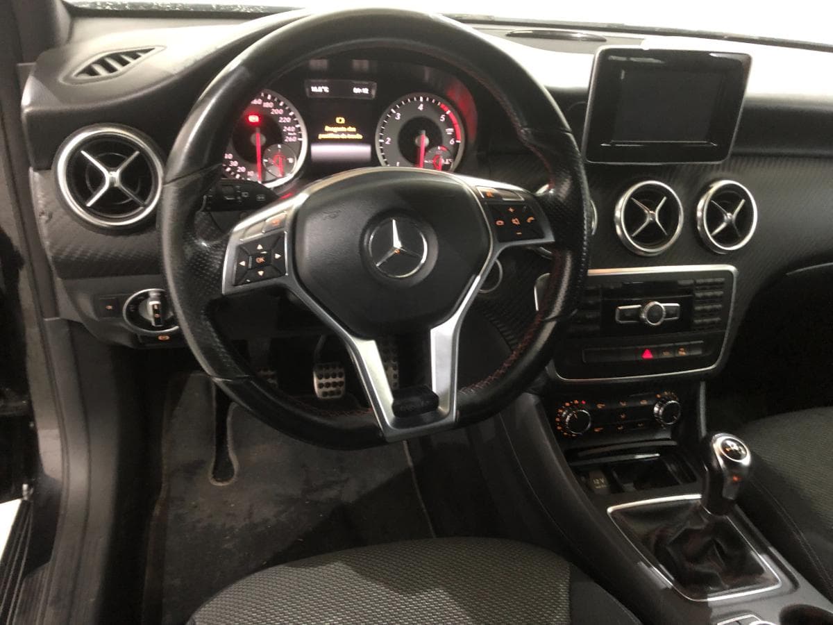Mercedes-Benz Classe A 200 CDI· Ano 2014 — image 36