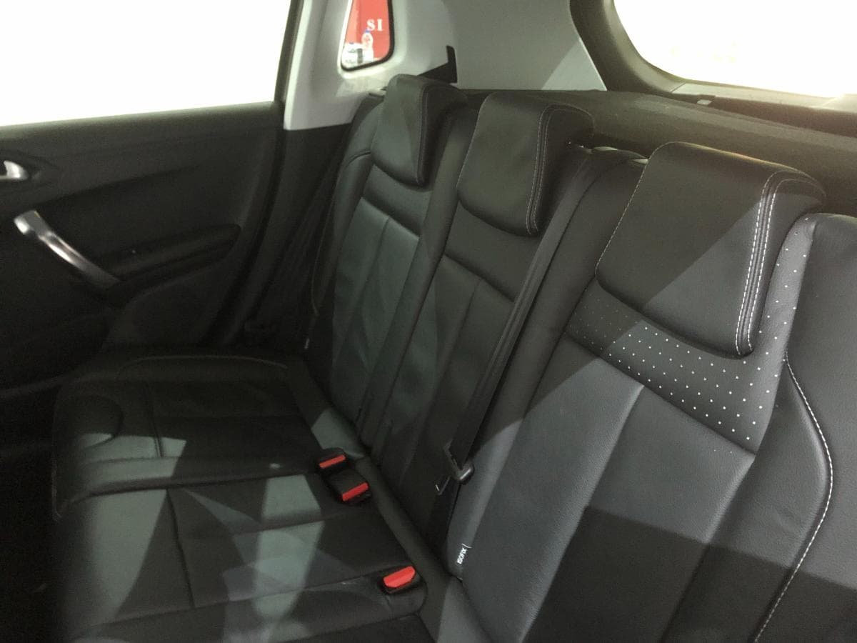 Peugeot 2008 1.6HDI · Ano 2014 — imagem 23