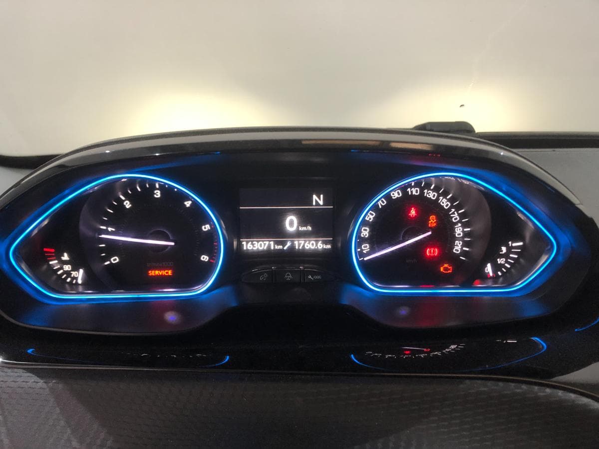Peugeot 2008 1.6HDI · Ano 2014 — imagem 28