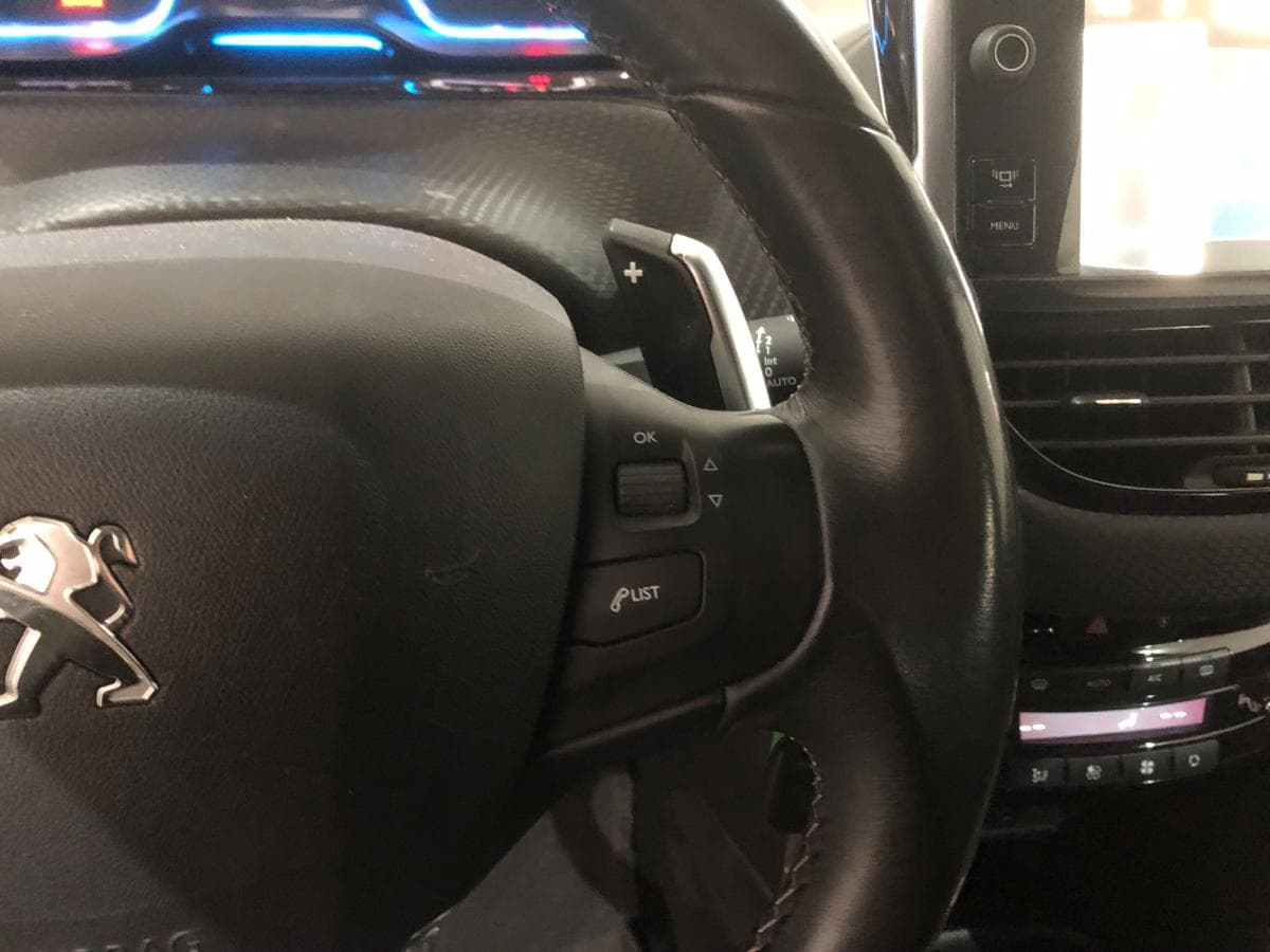 Peugeot 2008 1.6HDI · Ano 2014 — imagem 29