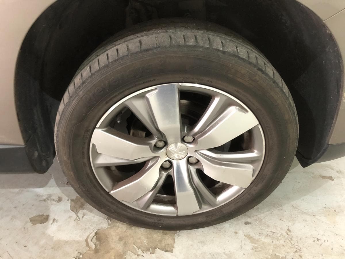 Peugeot 2008 1.6HDI · Ano 2014 — imagem 14