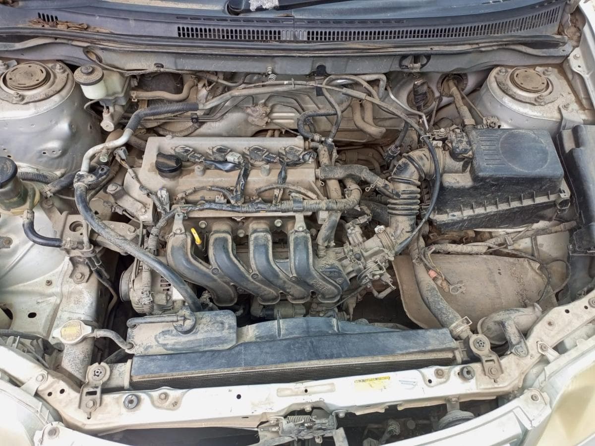 Toyota Corolla · — image 4