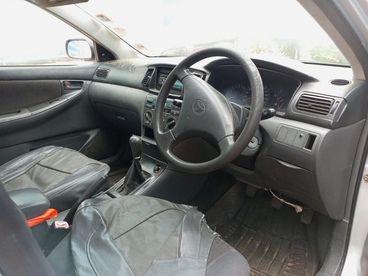 Toyota Corolla · — image 5