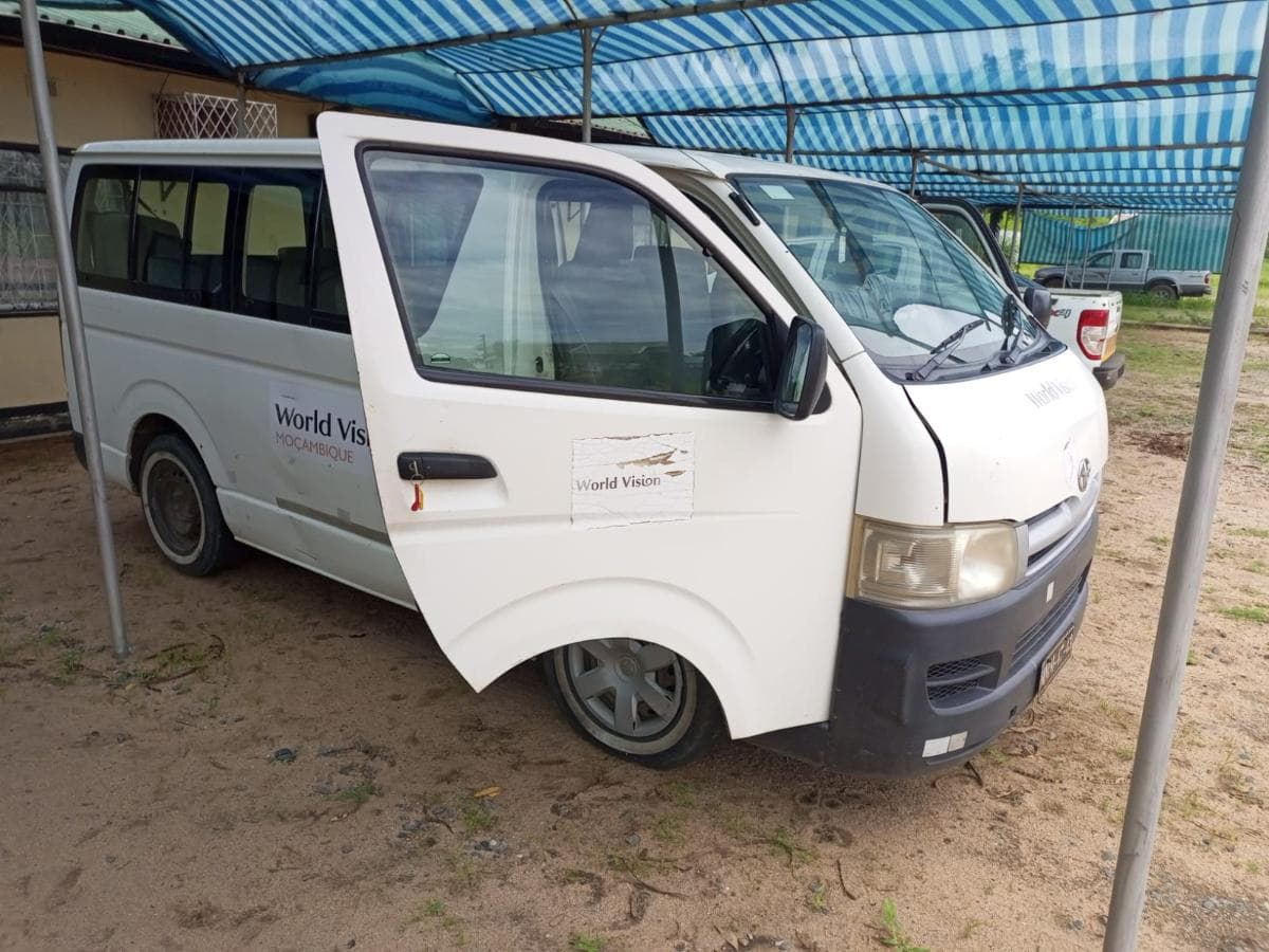 Toyota Hiace · — image 3