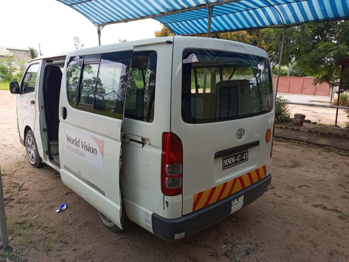 Toyota Hiace · — image 9