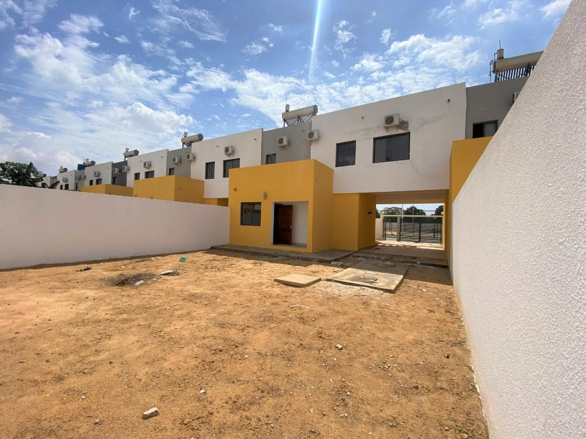 LOTE ÚNICO - 15 MORADIAS – VIANA, LUANDA · Viana — imagen 9