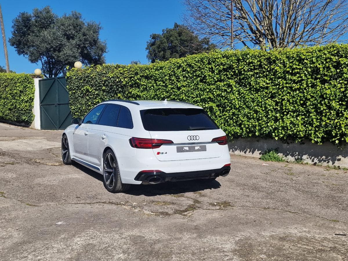 Audi RS4 Avant Quattro triptronic — imagem 6