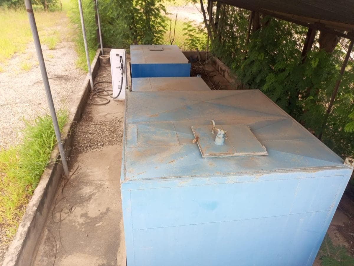 Tanques de combustível e Bomba de abastecimento de combustível · — imagem 2