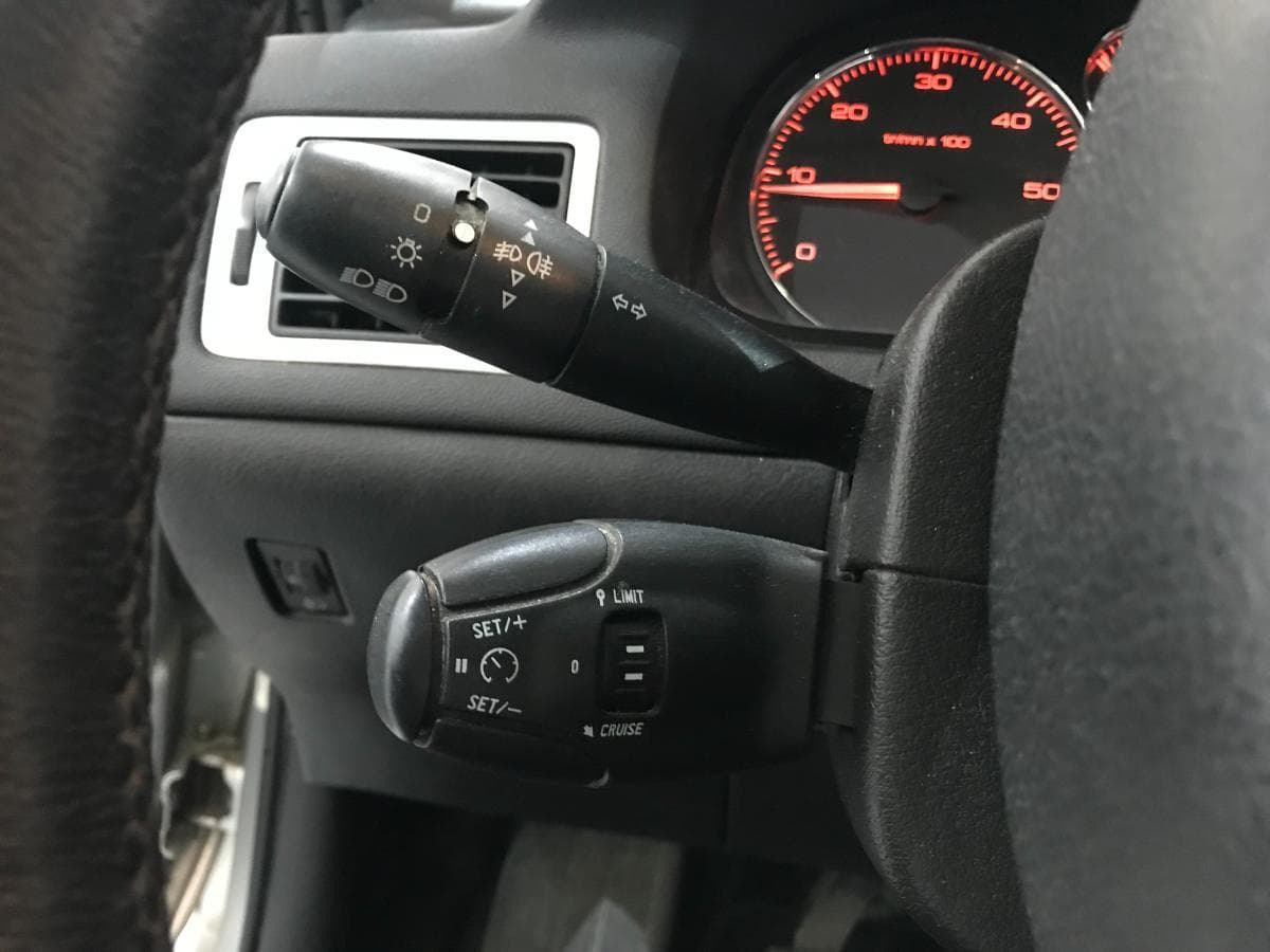 Peugeot 307 SW 1.6 HDI · Ano 2006 — image 35