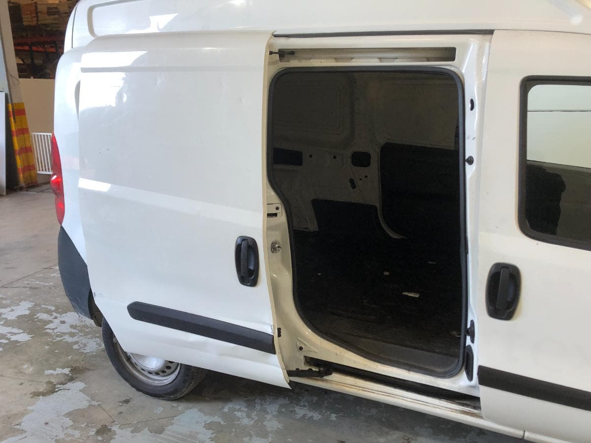 Opel Combo Van · Ano 2017 — imagem 12