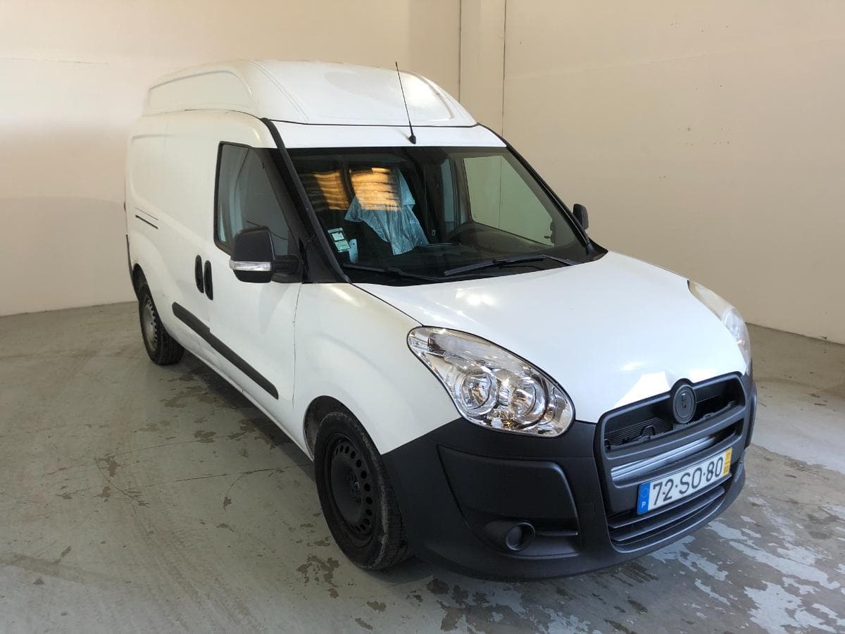 Opel Combo Van · Ano 2017 — imagem 2