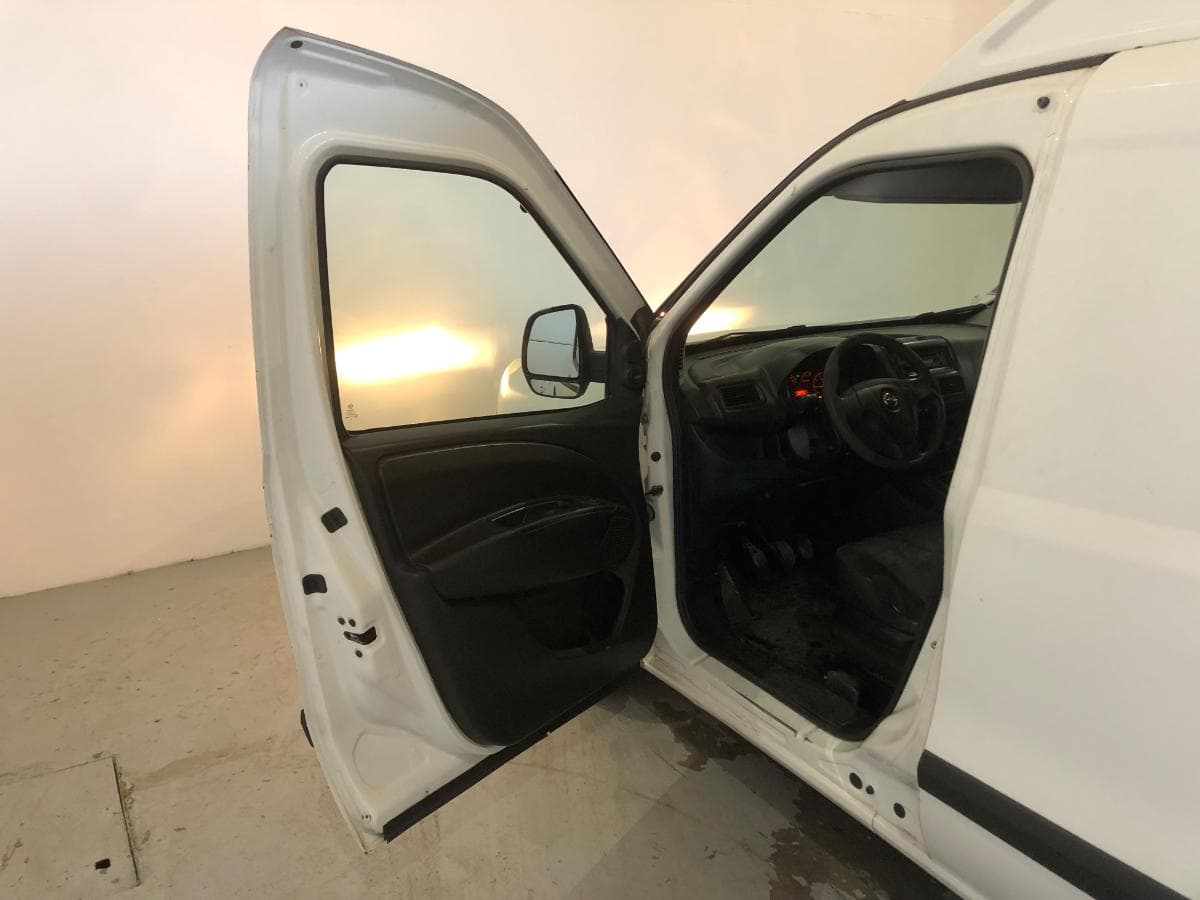 Opel Combo Van · Ano 2017 — imagem 25