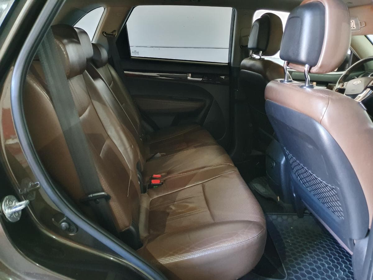 Kia Sorento 2.2 CRDI · Ano 2013 — image 18