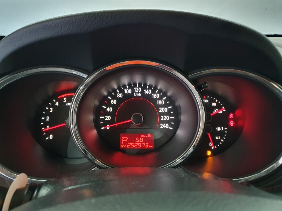 Kia Sorento 2.2 CRDI · Ano 2013 — image 27