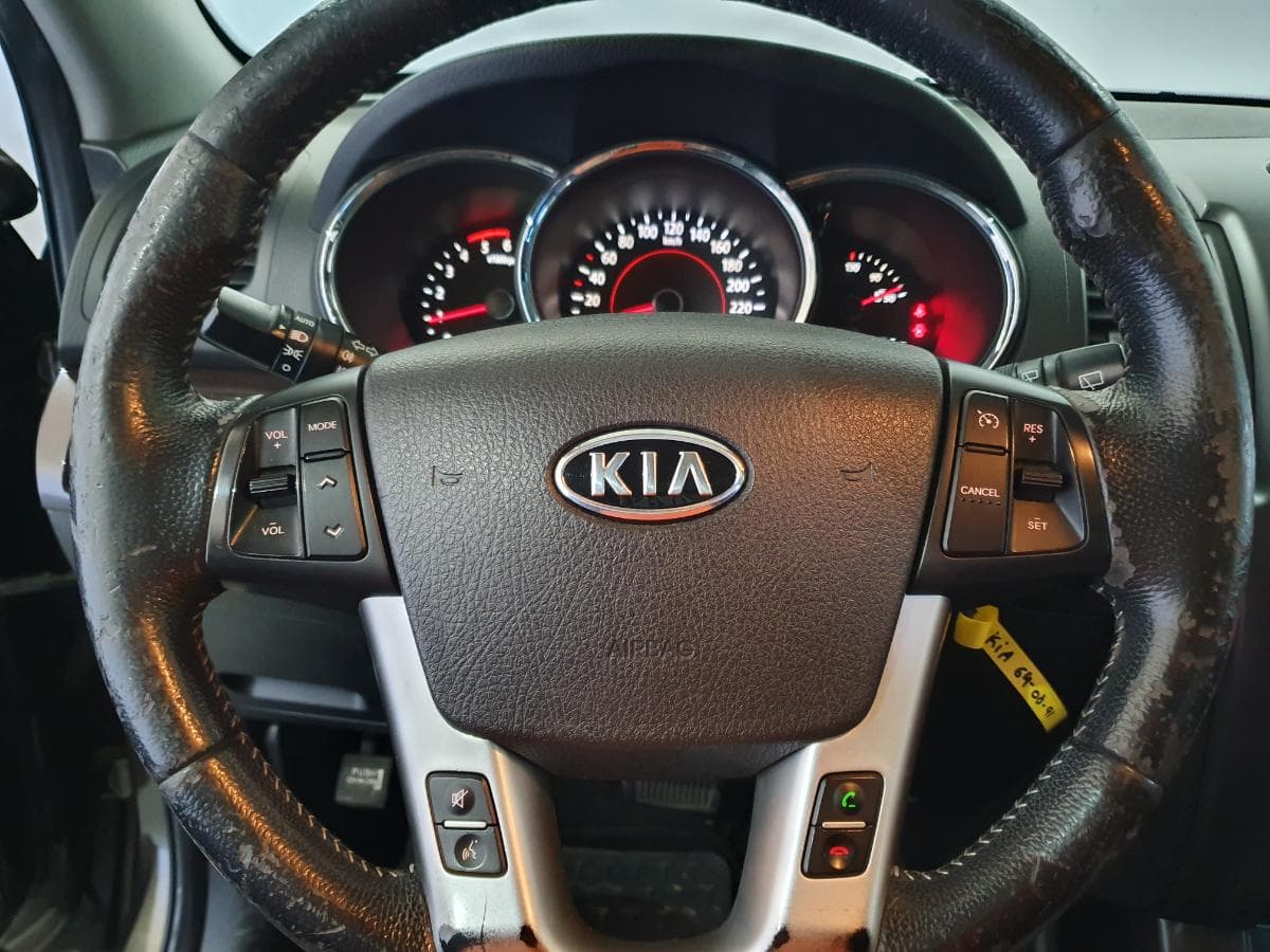 Kia Sorento 2.2 CRDI · Ano 2013 — image 29