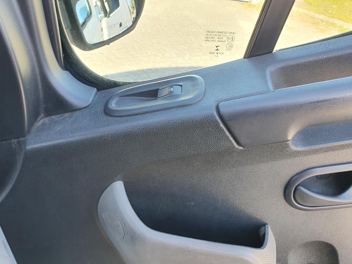 Opel Movano 2.3 CDTI · Ano 2016 — imagem 27