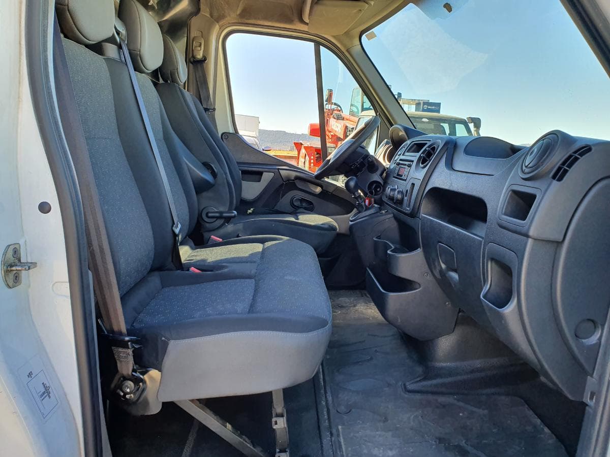 Opel Movano 2.3 CDTI · Ano 2018 — imagem 23