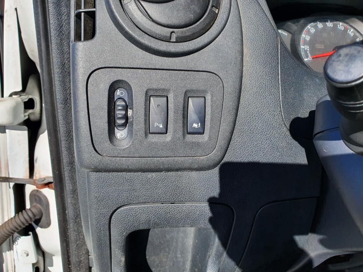 Opel Movano 2.3 CDTI · Ano 2018 — imagem 33