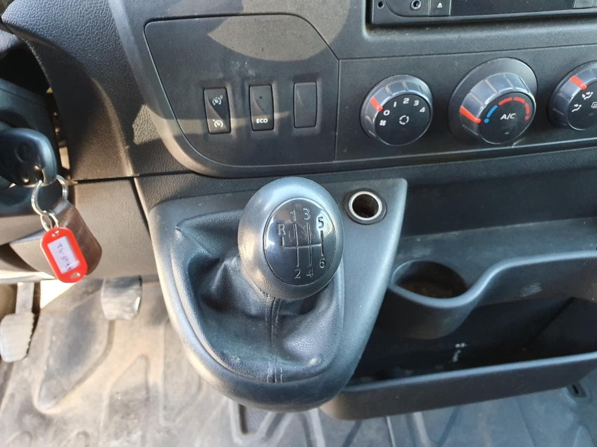 Opel Movano 2.3 CDTI · Ano 2018 — imagem 32