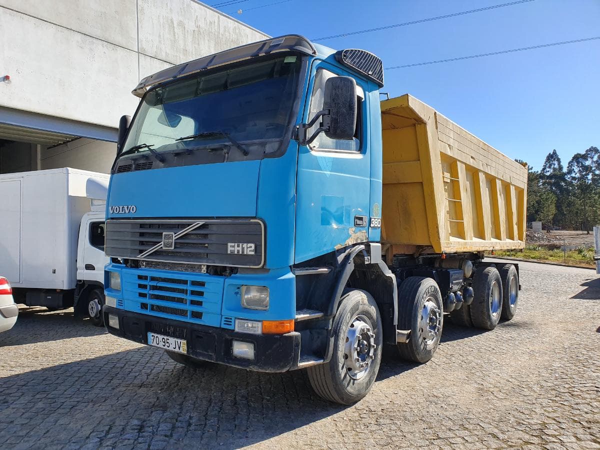 Volvo FH12 380 (8x4) Basculante · Ano 1998 — imagem 2