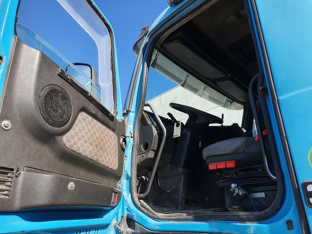 Volvo FH12 380 (8x4) Basculante · Ano 1998 — imagem 21
