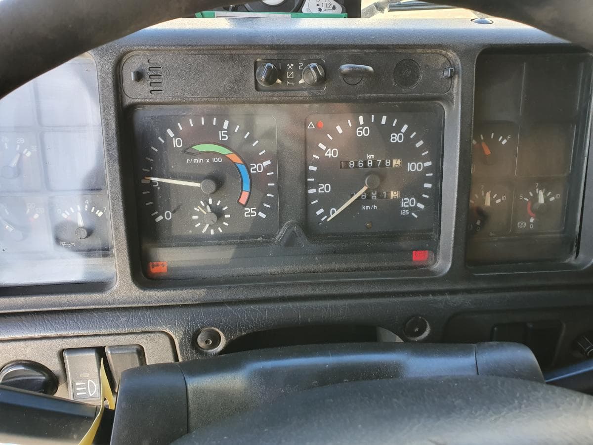Volvo FH12 380 (8x4) Basculante · Ano 1998 — imagem 24