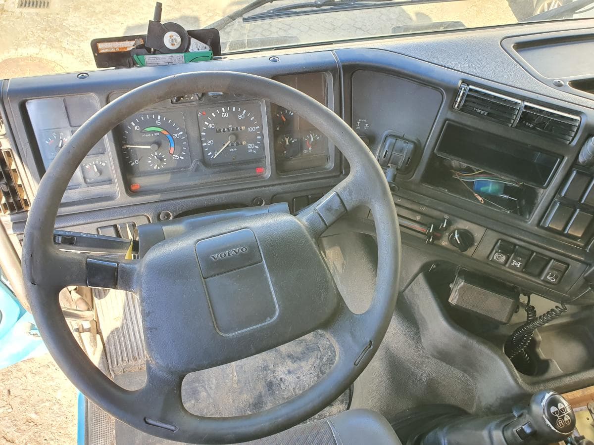 Volvo FH12 380 (8x4) Basculante · Ano 1998 — imagem 25