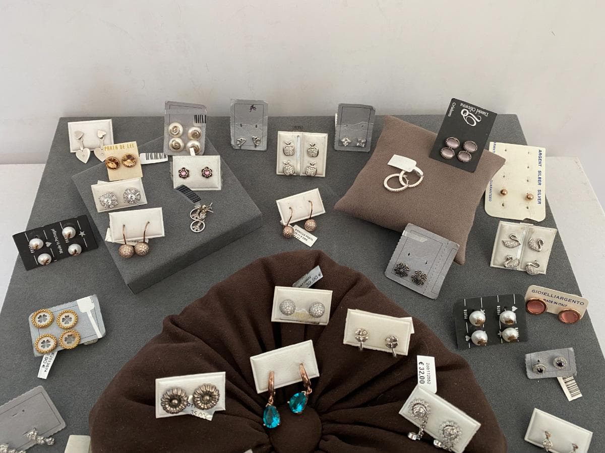Pendientes de plata y otros materiales — imagen 3