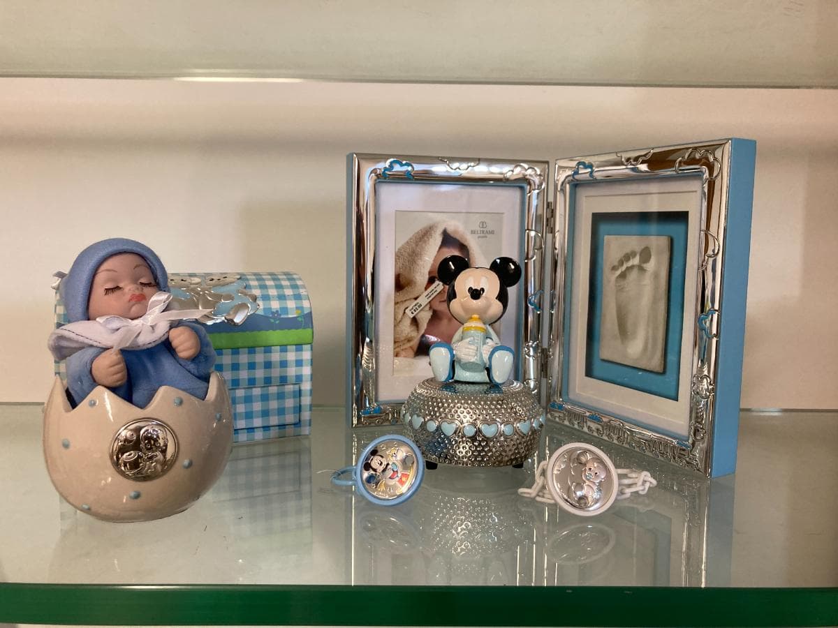 Moldura de Bebé + Porta-chupetas + Caixas de Música + Baú — imagen 3