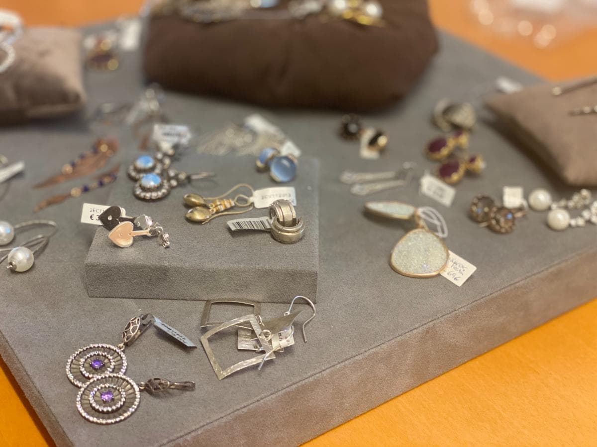 Pendientes de plata y otros materiales — imagen 3