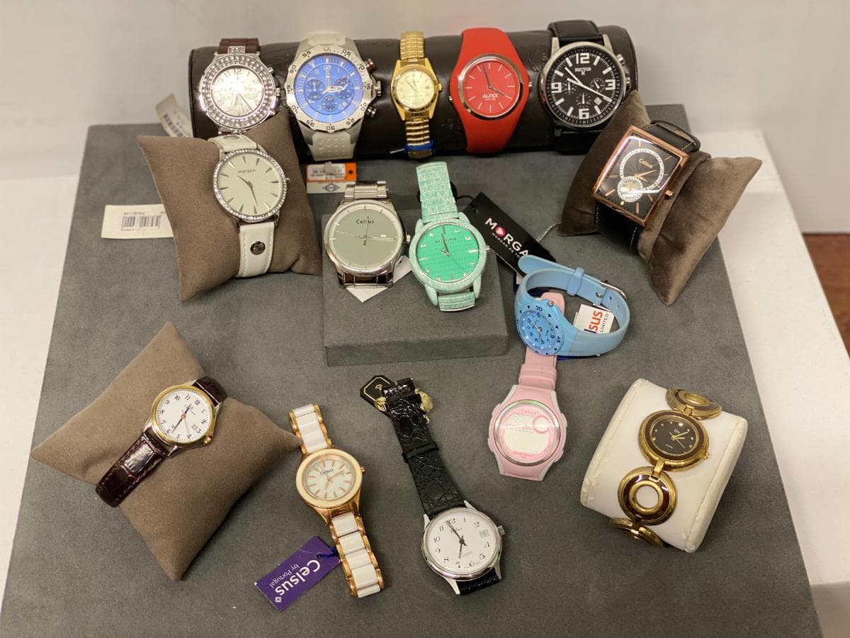 Montres de diverses marques et matériaux — image 2