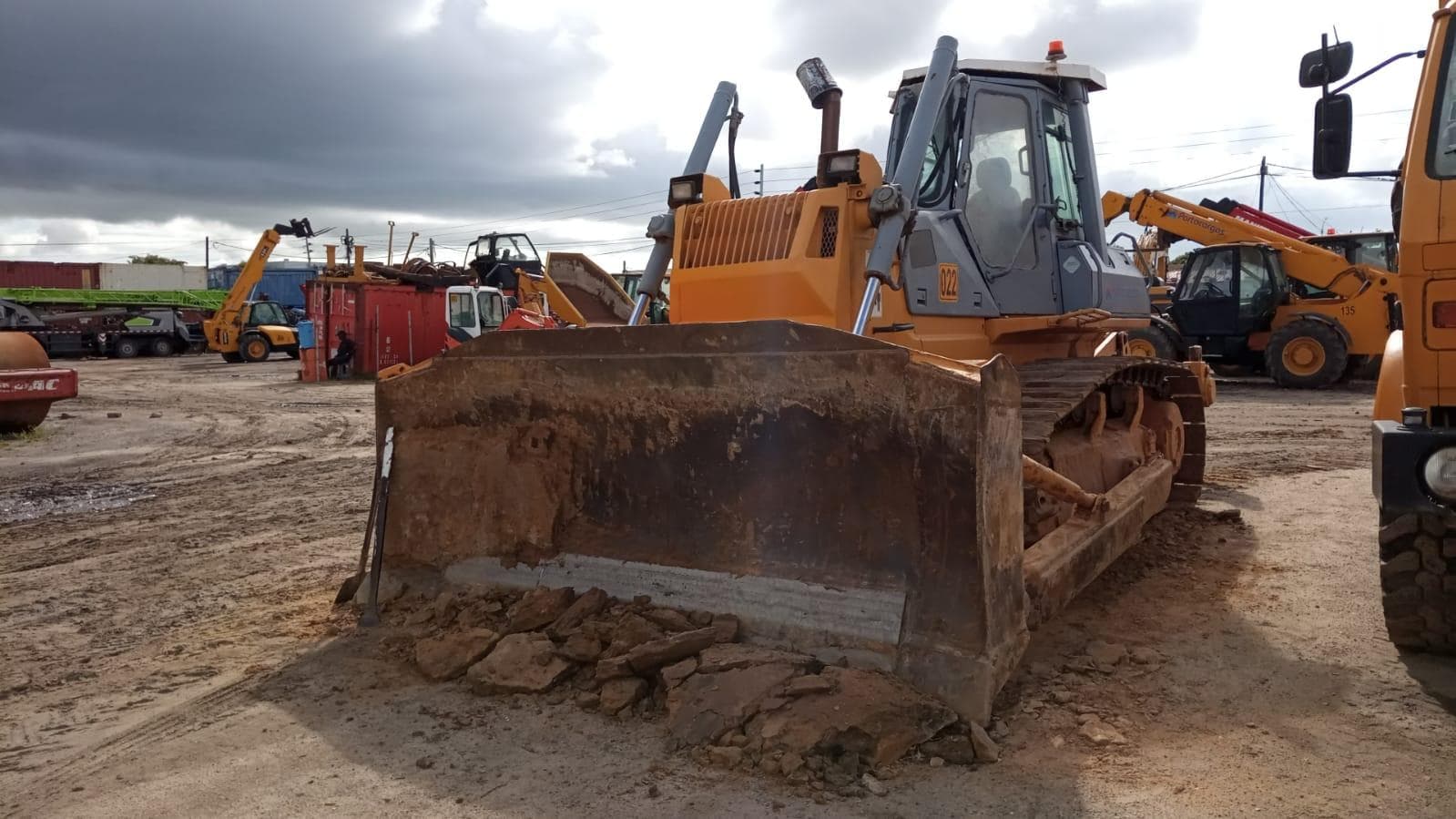 Bulldozer Komatsu D65EX-12