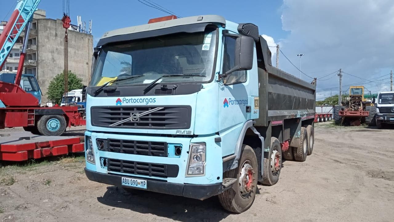Camião Volvo FM 12380