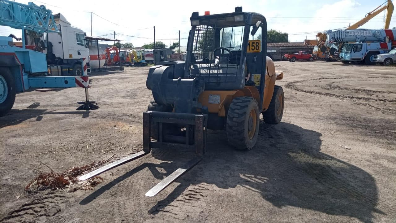 Empilhador JCB 520-40
