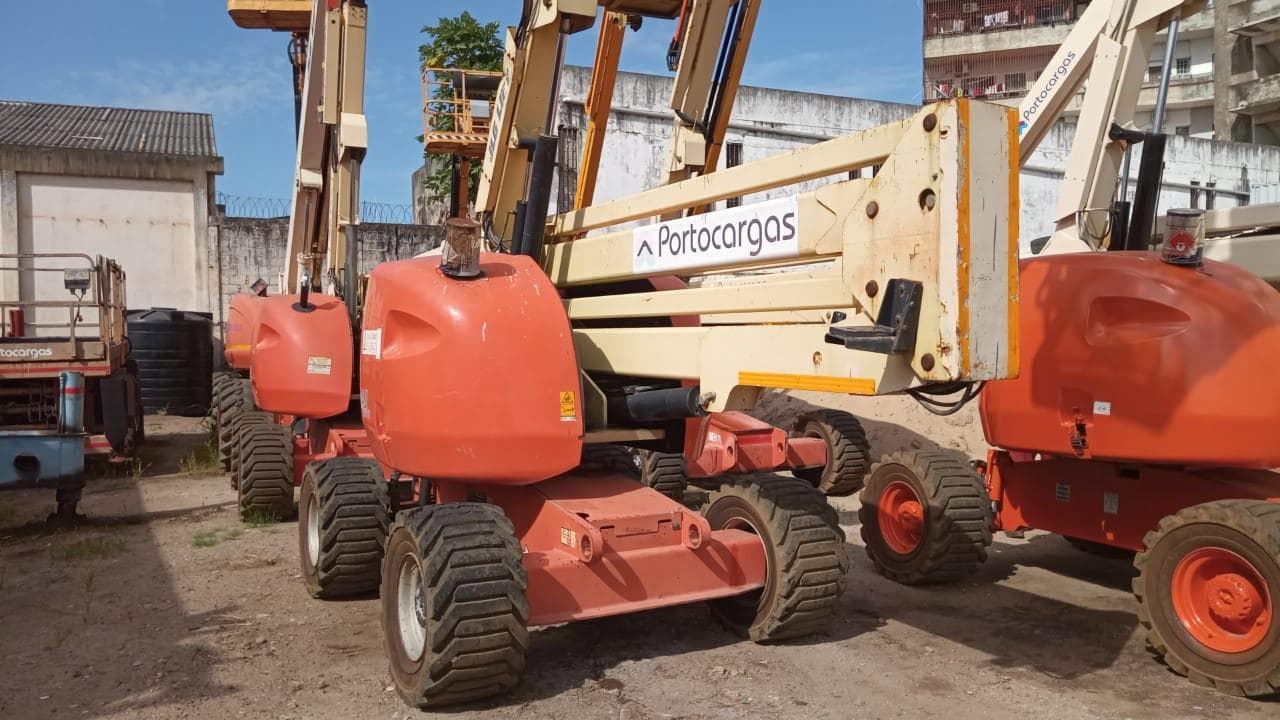 Plataforma articulada JLG 450 AJ