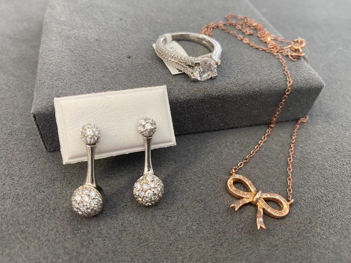 Pare de pendientes + Anillo de plata + Collar de Plata — imagen 9