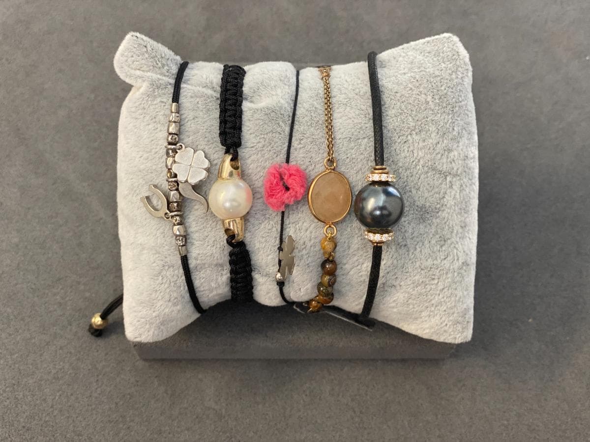 Bracelets en argent et autres matériaux — image 2