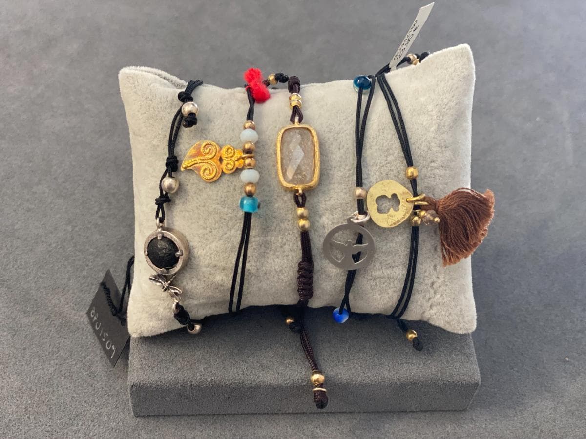 Pulseiras em prata e outros materiais — imagem 2