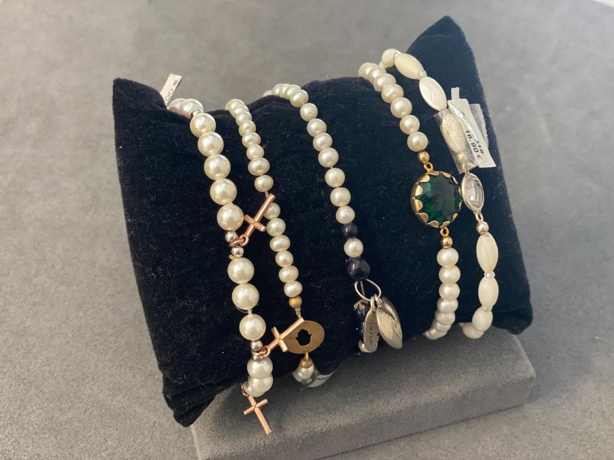 Pulseiras em prata e outros materiais — imagem 1